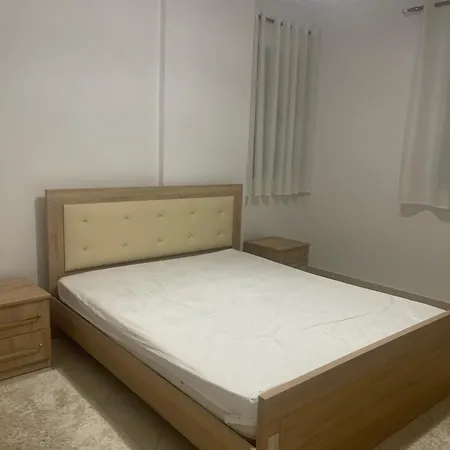 Mezes Fushe Kashar Apartment